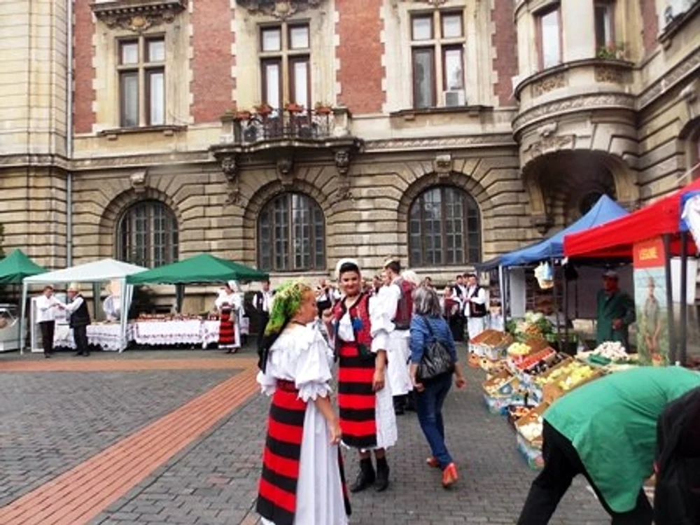Producători din toată țara vin în acest weekend în curtea Ministerului Agriculturii cu bunătăți pentru Florii