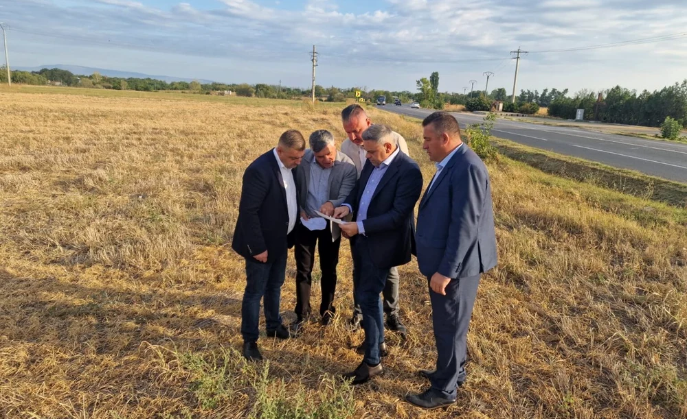 Depozitul va fi construit lângă drumul E85. SURSA Adrian Petre