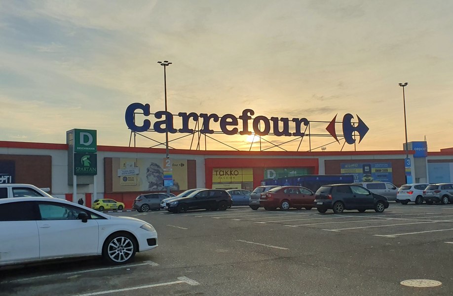 Economiștii explică motivul retragerii Carrefour din România: „Am intrat în recesiune din cauza măsurilor de austeritate. Va urma o perioadă foarte complicată”