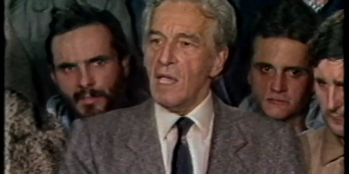 Sergiu Nicolaescu, la Televiziunea Română Liberă, în data de 22 decembrie 1989