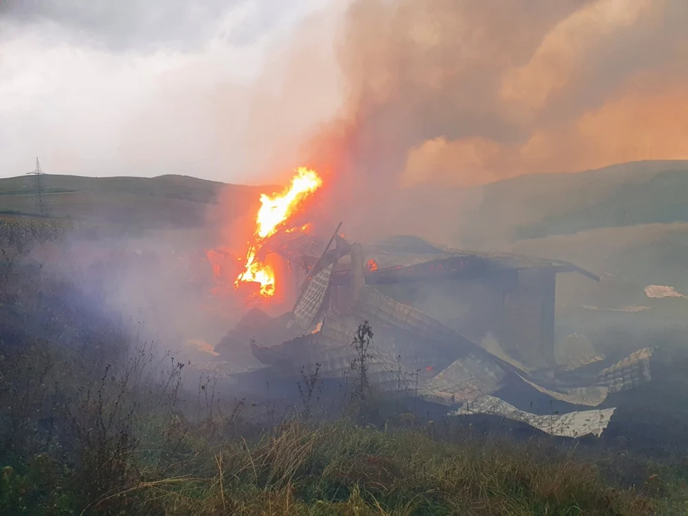 incendiu manastire alba