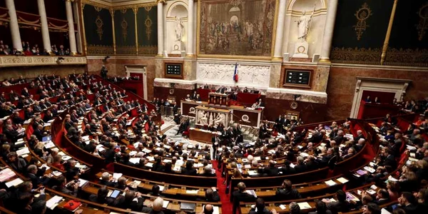 parlamentul francez reuters