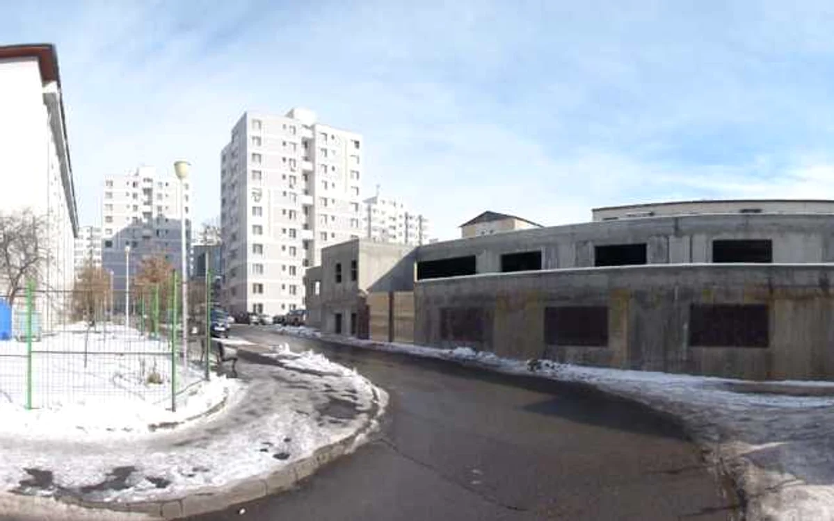 Lucrările la a doua parcare etajată din Slatina, "îngheţate" din cauza iernii   (FOTO: Mugurel Manea)