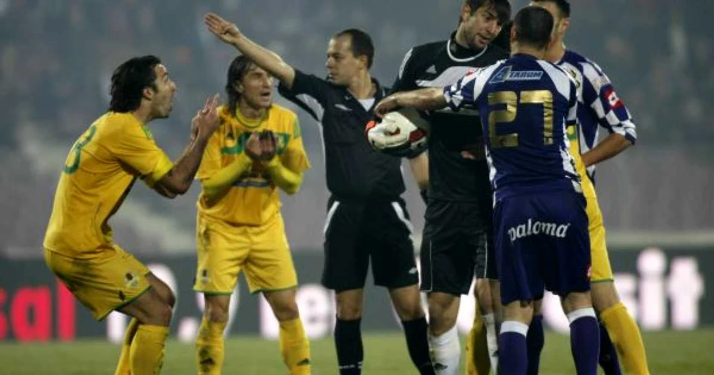 Arbitrul Marius Avram a fost personaj principal în meciul Poli - Vaslui