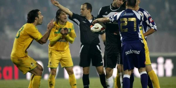 Arbitrul Marius Avram a fost personaj principal în meciul Poli - Vaslui