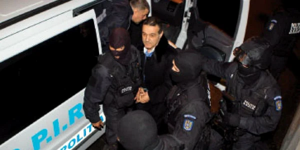 Instanţa supremă a decis: Gigi Becali scapă de toate interdicţiile