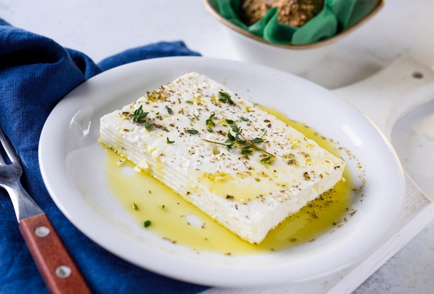 Feta, brânza pe care grecii o pun aproape în orice: „A devenit un personaj al mesei.” Ce diferență este față de telemeaua românească