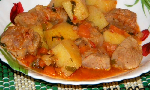 tocanita cu pastrama de porc 81 jpeg