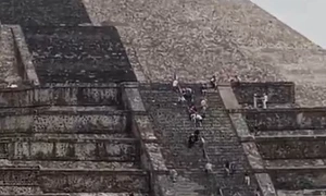 Atac armat la piramidele din  jpg