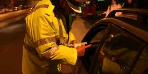 Poliţia Rutieră a intensificat în weekend verificările în trafic 