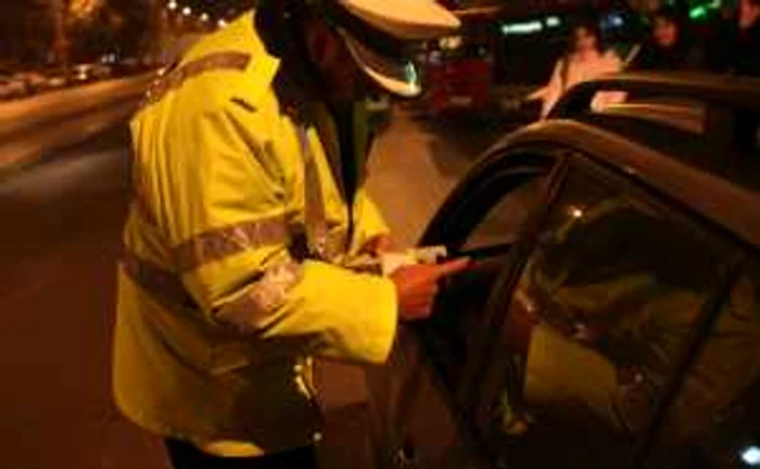 Poliţia Rutieră a intensificat în weekend verificările în trafic 