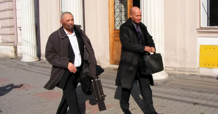 Paszkany a devenit o prezenţă obişnuită la tribunal