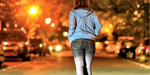 Femeile sunt mai predispuse la insomnie. Maria Apostol (25 de ani) a citit pe site-urile de femei despre leacurile care vindecă nesomnul: răsfăţ, relaxare şi viaţă bună.