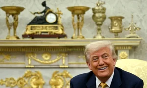 TRUMP BIROUL OVAL jpg