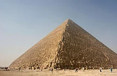 Primele imagini din camera secretă a Marii Piramide jpeg