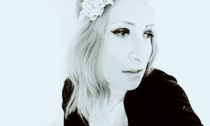 În casă zăbrele albe jpeg