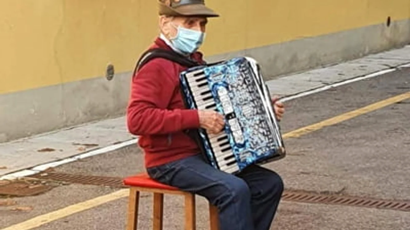 Momentul emoționant a fost imortalizat de trecători Sursă foto: Captură video