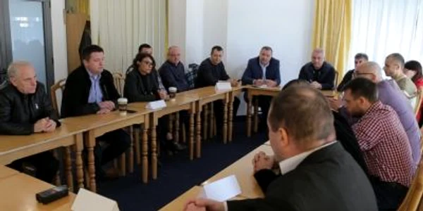 Imagine de la întâlnirea partidelor de dreapta de la Galaţi FOTO organizatorii evenimentului