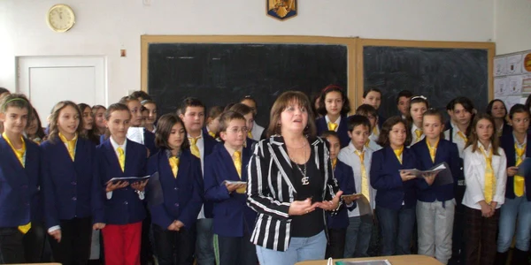 Elevii de la şcoala „Mihai Eminescu“ au oferit un spectacol de colinde 