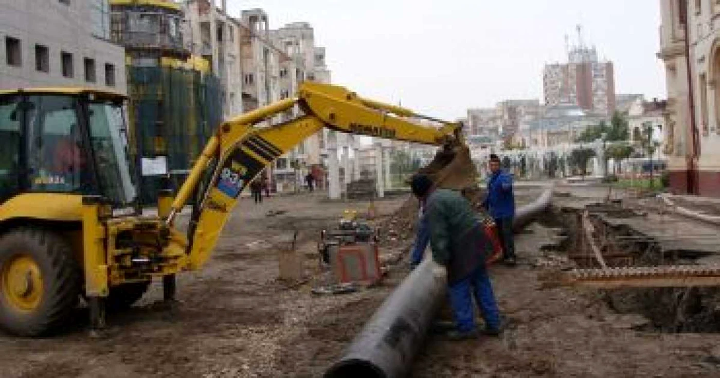 Târgu-Jiu: Se înlocuieşte reţeaua de alimentară cu apă din centrul municipiului