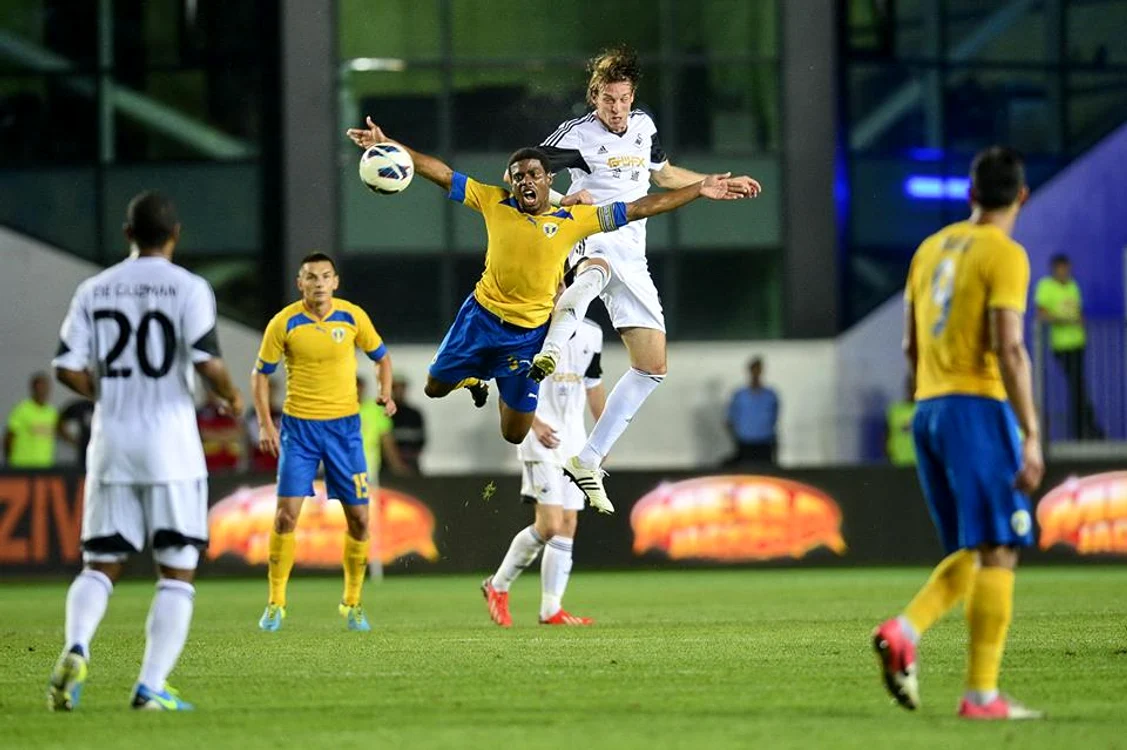 
    Petrolul-Swansea  