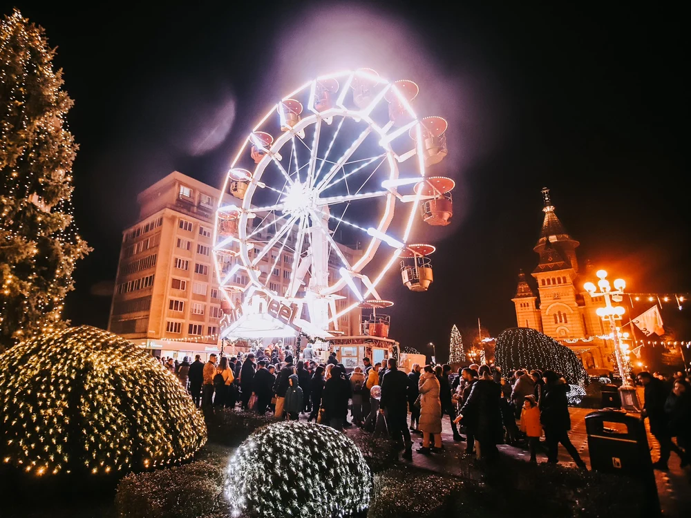 Roata panoramică din Piața Victoriei FOTO Casa de Cultură a Timișoarei
