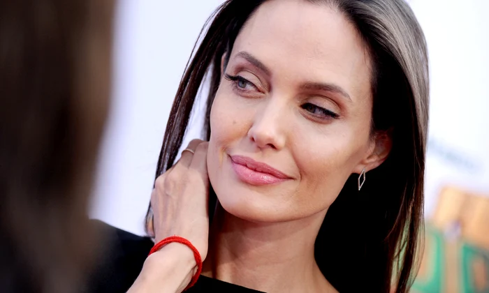 jolie jpeg