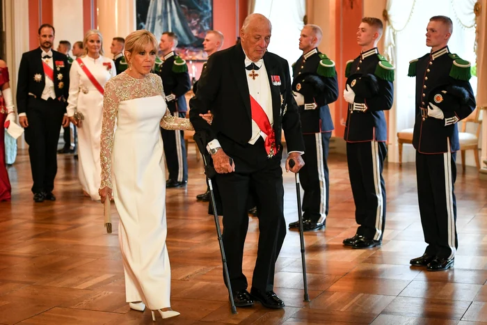 Brigitte Macron cu Regele Harald la Palatul Regal din Oslo profimedia 1014174461 jpg