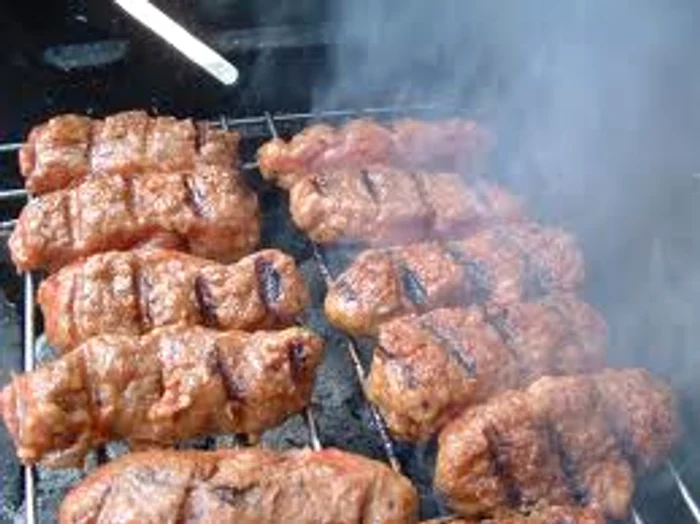 Au pus carne de cal în 35.000 de mititei