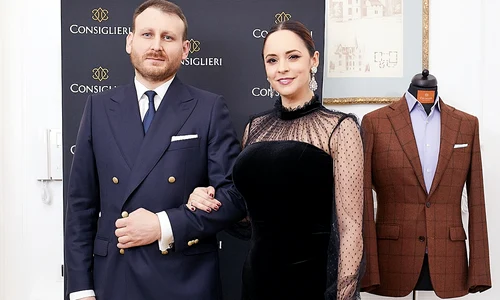 Diferența de vârstă de 11 ani dintre Adrian Brâncoveanu și Andreea Marin nu este deloc vizibilă jpeg