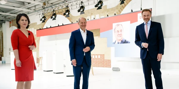 Annalena Baerbock - Olaf Scholz - Christian Lindner / FOTO EPA-EFE