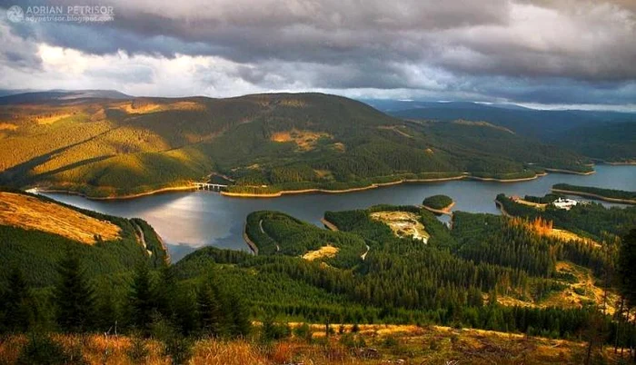 Lacul Oașa. Sursă foto: Adrian Petrișor 