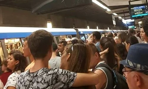 clipe de panica la metrou evacuare la statia piata unirii din cauza unui atac cu o substanta chimica 545569 jpeg