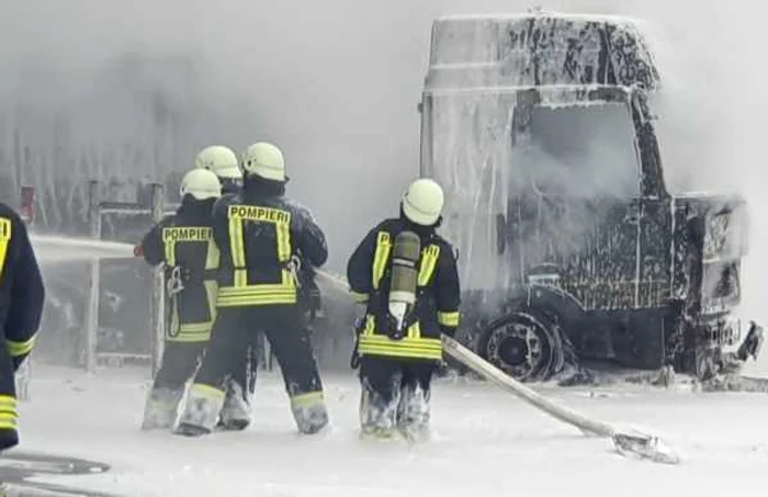 incendiu rafinăria lukoil stins foto isu