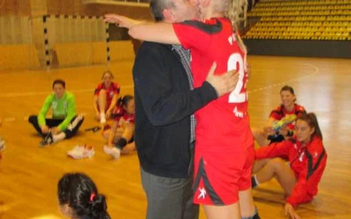 Un egal cât o victorie pentru echipa de handbal din Râmnicu Vâlcea