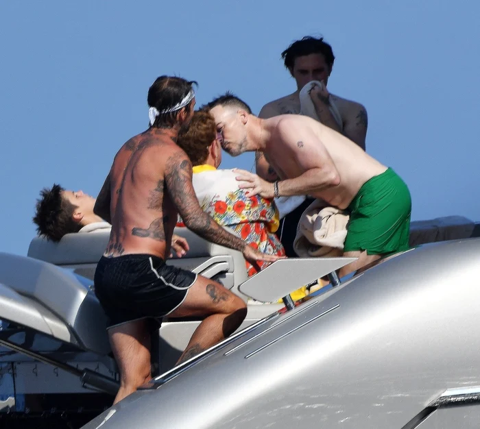 11 elton john si david furnish vara 2019 2 jpg jpeg