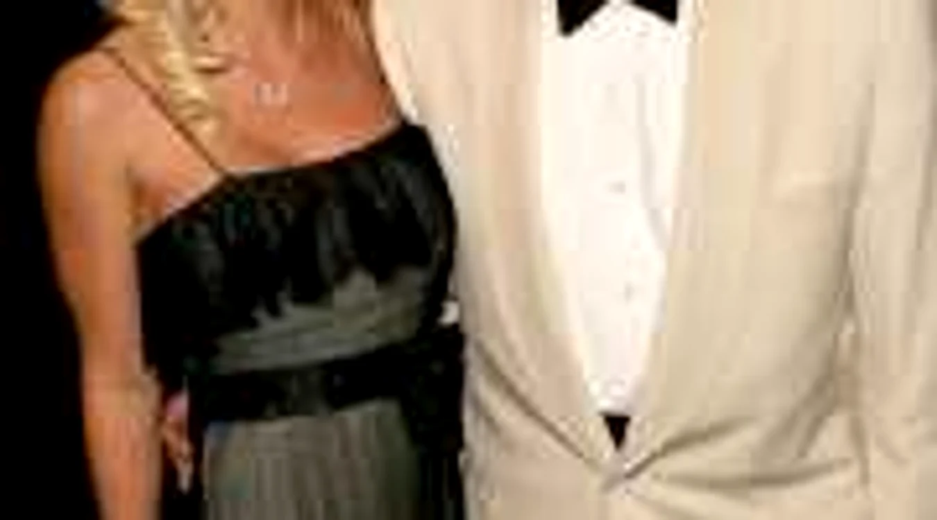 hugh hefner si kendra wilkinson foto getty images