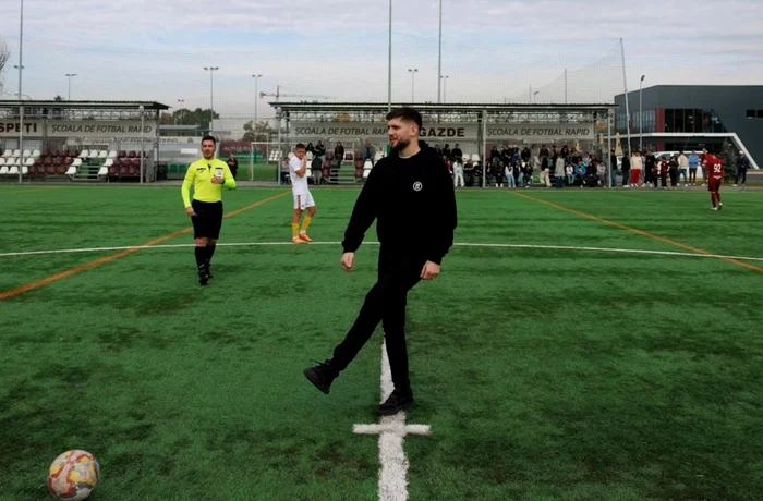 Paul Iacob a dat lovitura de începere (FOTO: Facebook/ SFR)