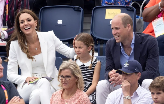 kate, William şi fetiţa lor ( Foto: Profimedia)