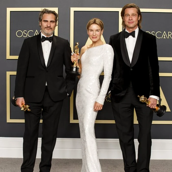Joaquin Phoenix, Renee Zellweger și Brad Pitt, câștigătorii celei de a 92-a ediții a premiilor Oscar, din 2020foto: Gettyimages