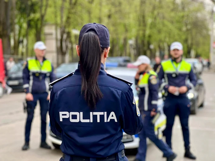Cadavru îngropat în curtea unei case din Botoșani. 
