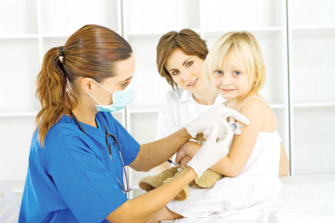 
    Dr. Cristian Buşoi a explicat pentru Click! importanţa schemei de vaccinare din RomâniaFoto: 123rf  