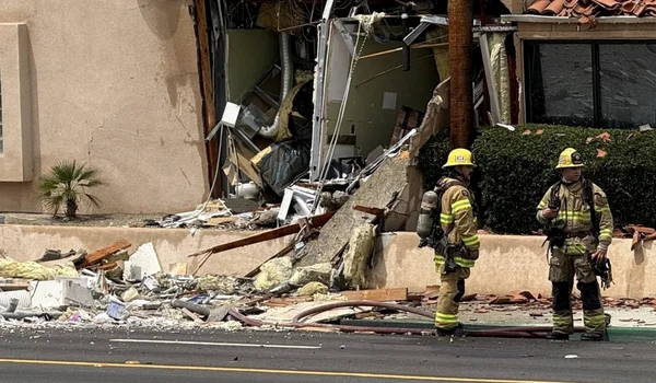 explozie centru california foto x png