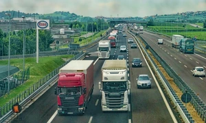 Camioane autostrada - pixabay jpg