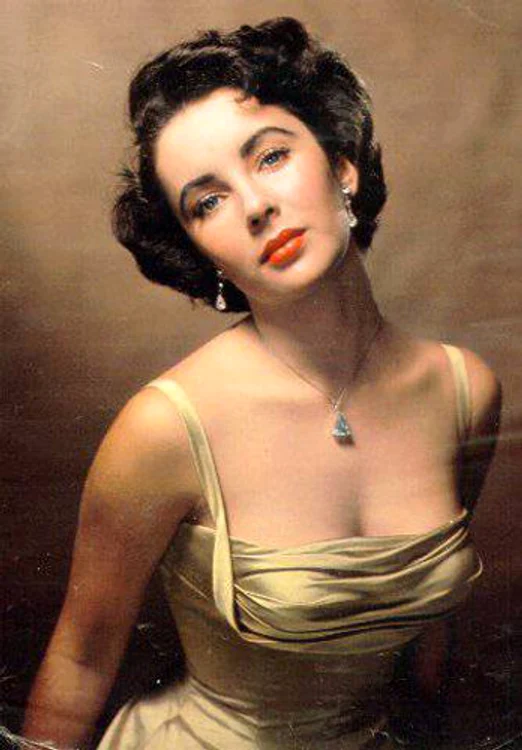 Elizabeth Taylor are cei mai spectaculoşi ochi din lume