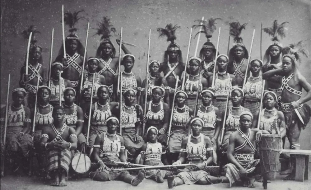 Legiunile de femei-ucigașe care au băgat teroare în inamici. Erau mult mai eficiente și mai curajoase decât bărbații pe câmpul de luptă