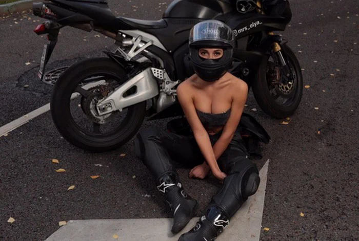 Olga Petrova, cea mai sexy motociclista a murit la 22 de aniFOTO: Instagram