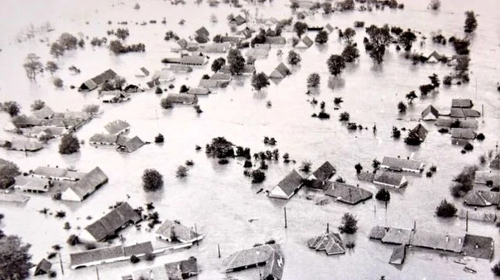 Imagini rare de la marile inundaţii din mai 1970. SURSA: MCDR Deva