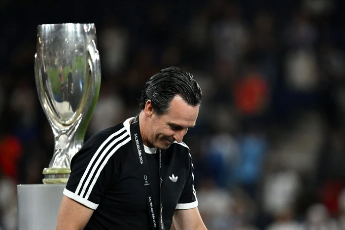 Unai Emery a trecut pentru a patra oară pe lângă trofeu fără a putea să-l atingă (Profimedia)