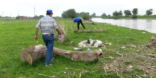 Gunoaiele nu vor mai fi aruncate la voia întâmplării